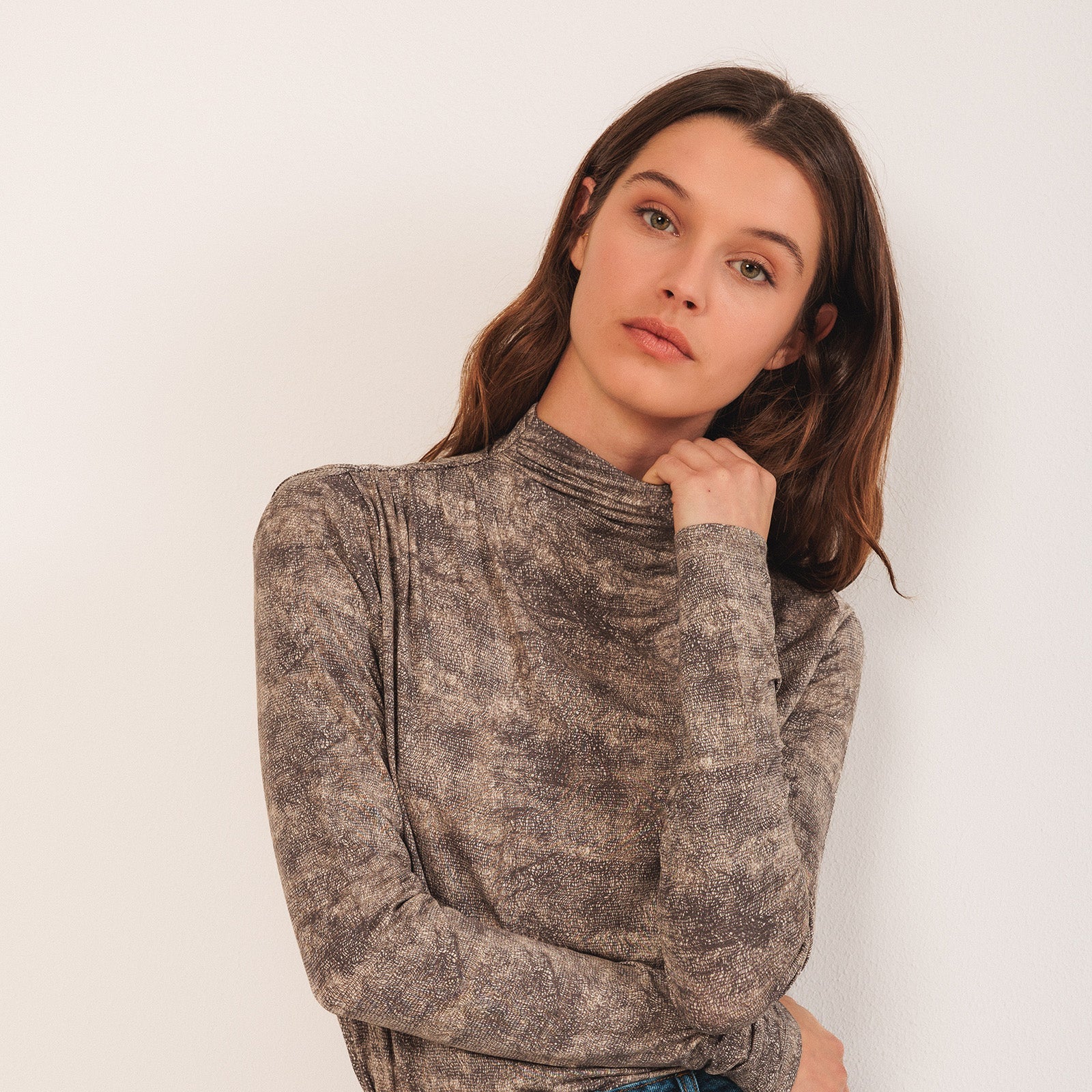 Allover Print Longsleeve carbon - Image 2