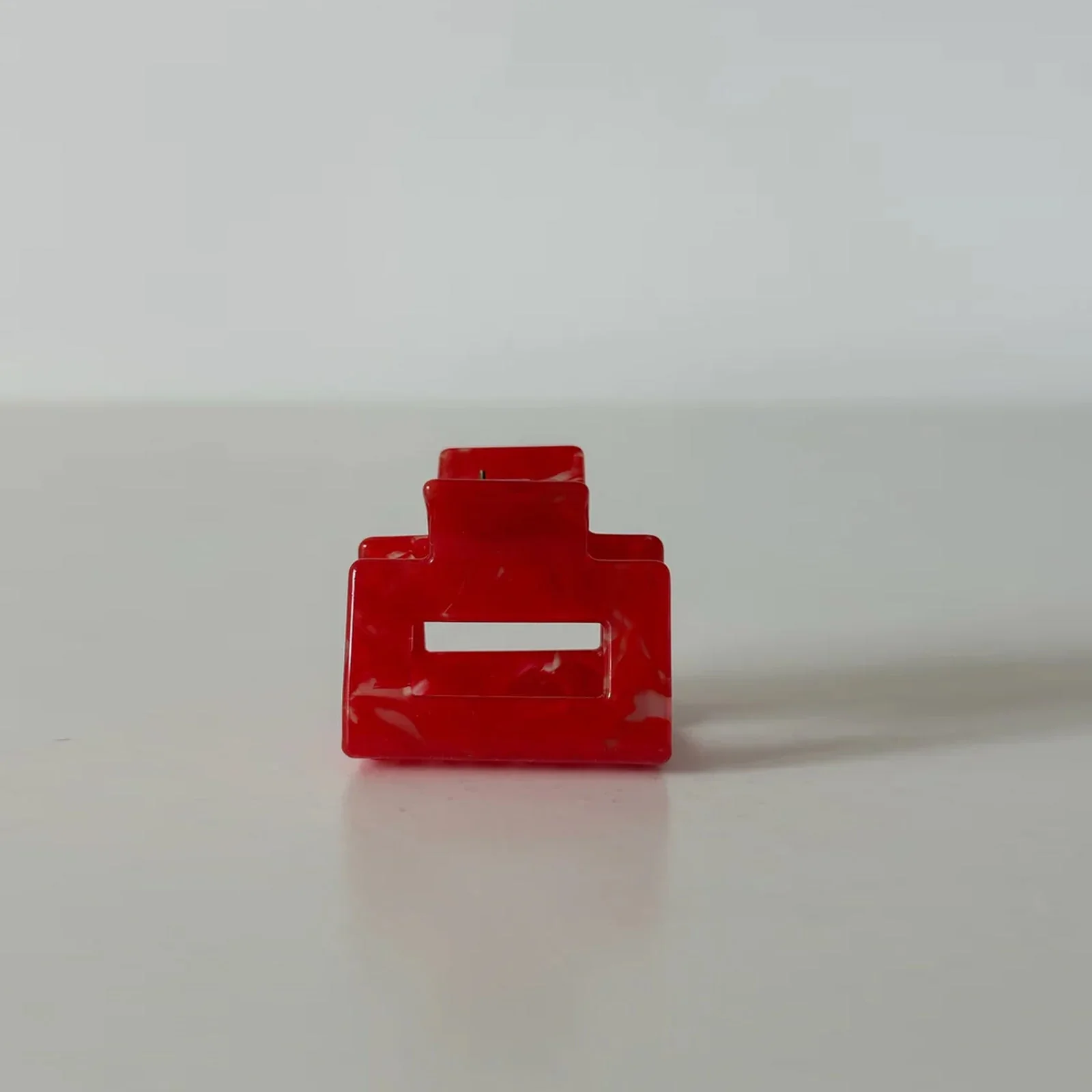 Ava Clip candy red