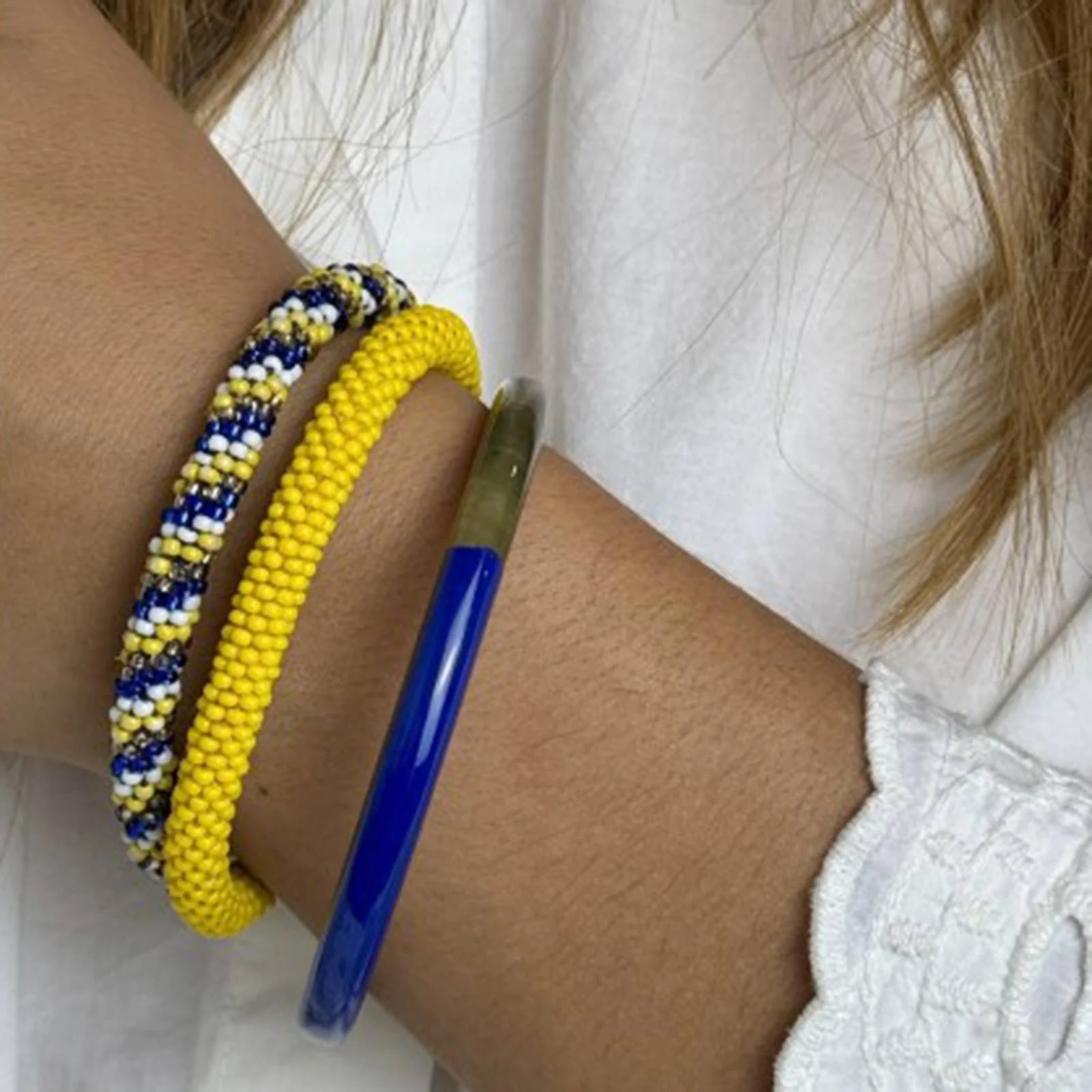 Buffle Horn Bracelet electric blue C34 - Image 3