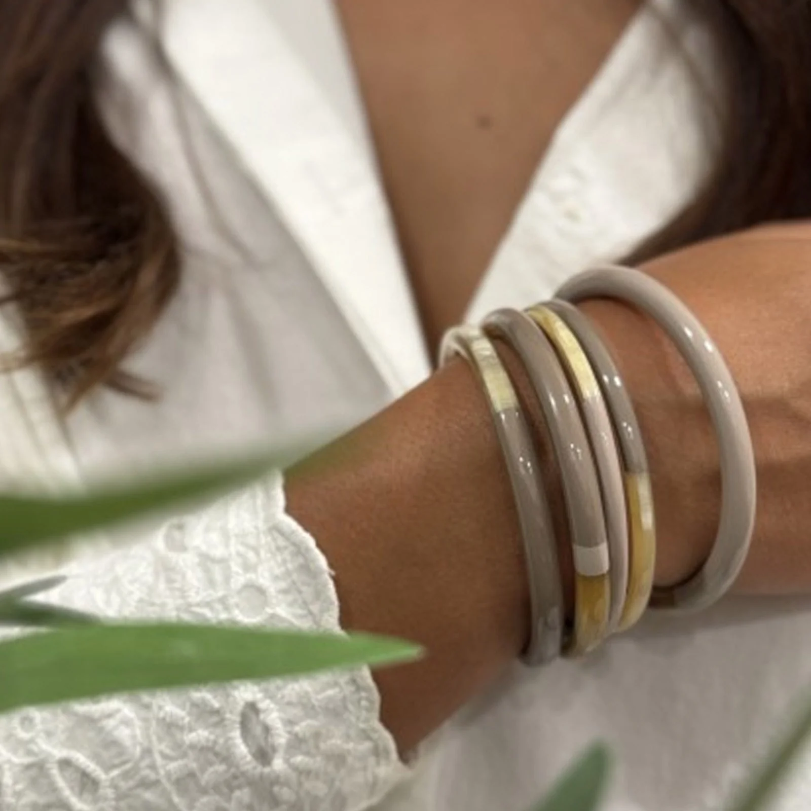 Buffle Horn Bracelet gris taupe C51 - Image 2