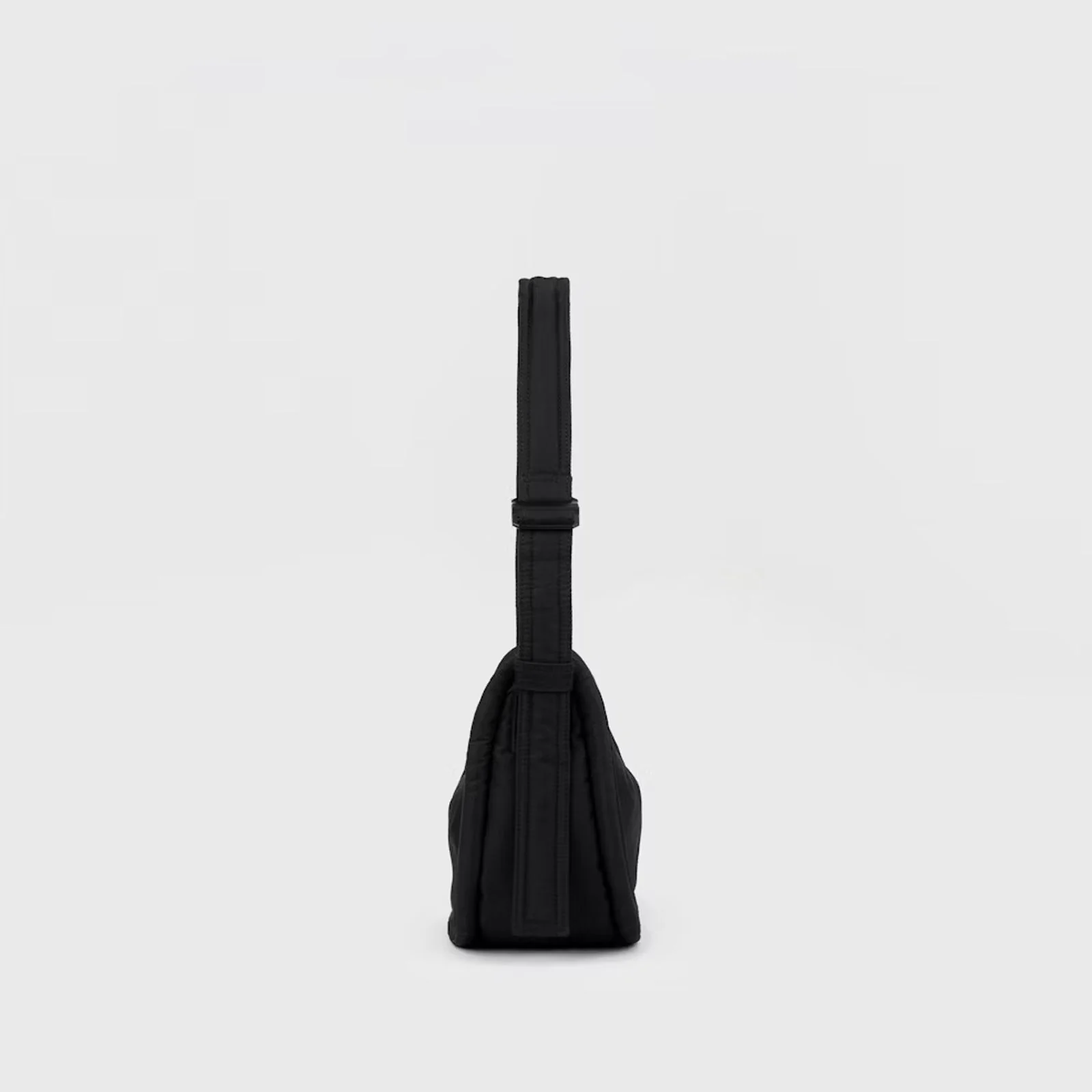 Curve Half Moon Bag Mini black - Image 3