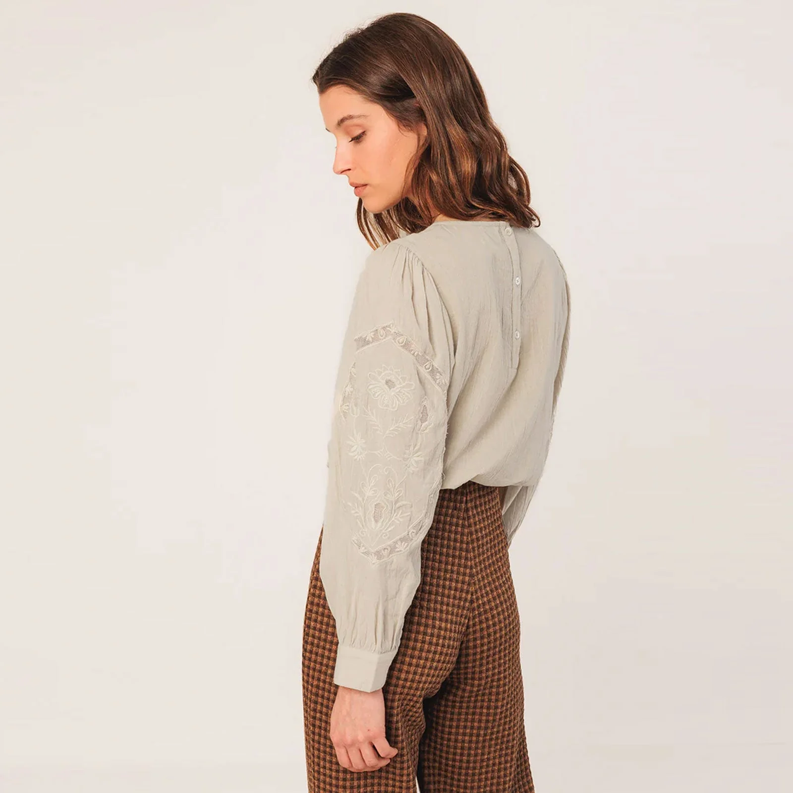 Embroidery Cotton Blouse piedra - Image 2