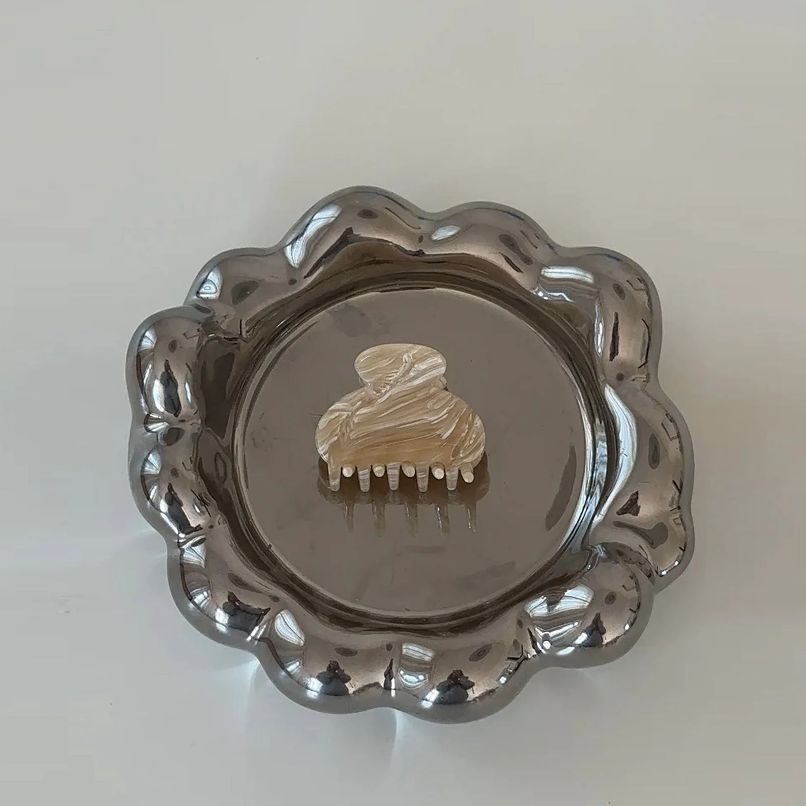 Emi Clip camel swirl