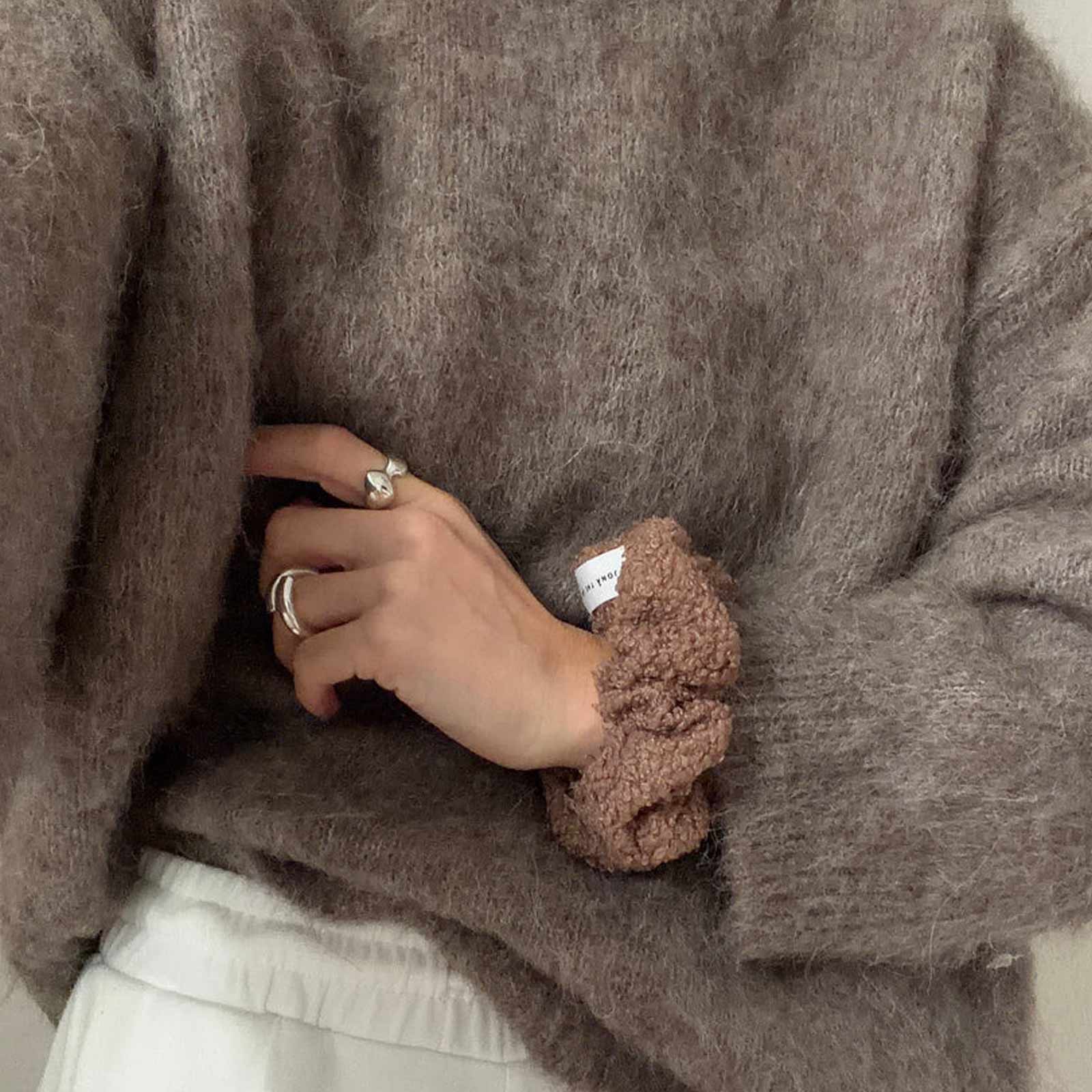 Everyday Scrunchie teddy brown - Image 2