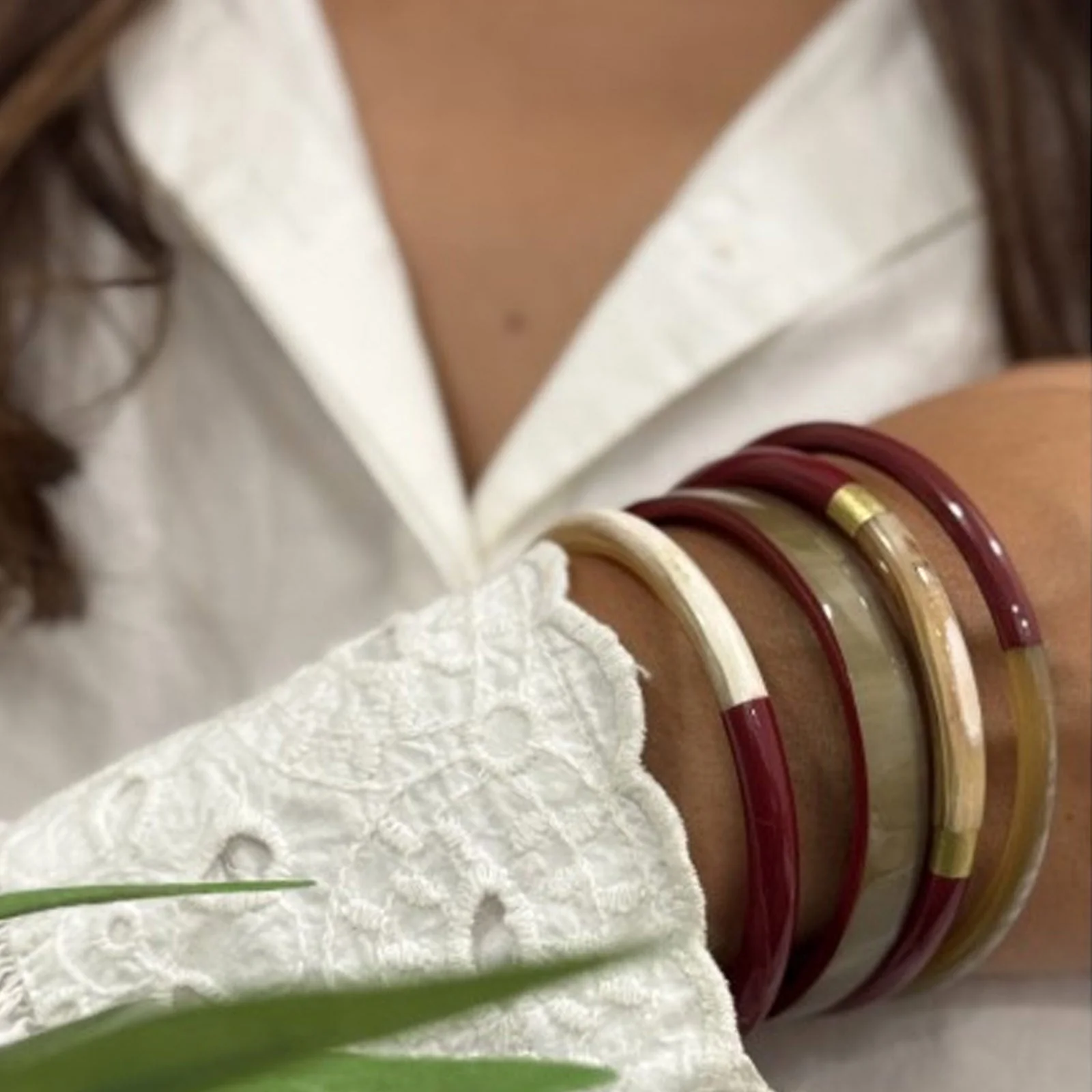 Flat Buffle Horn Bracelet bordeaux C50 - Image 2