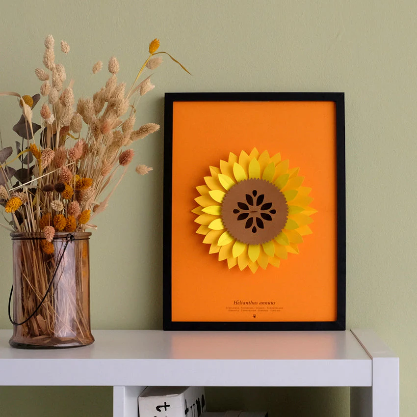 Helianthus Annuus Paper Figure Kit - Image 2