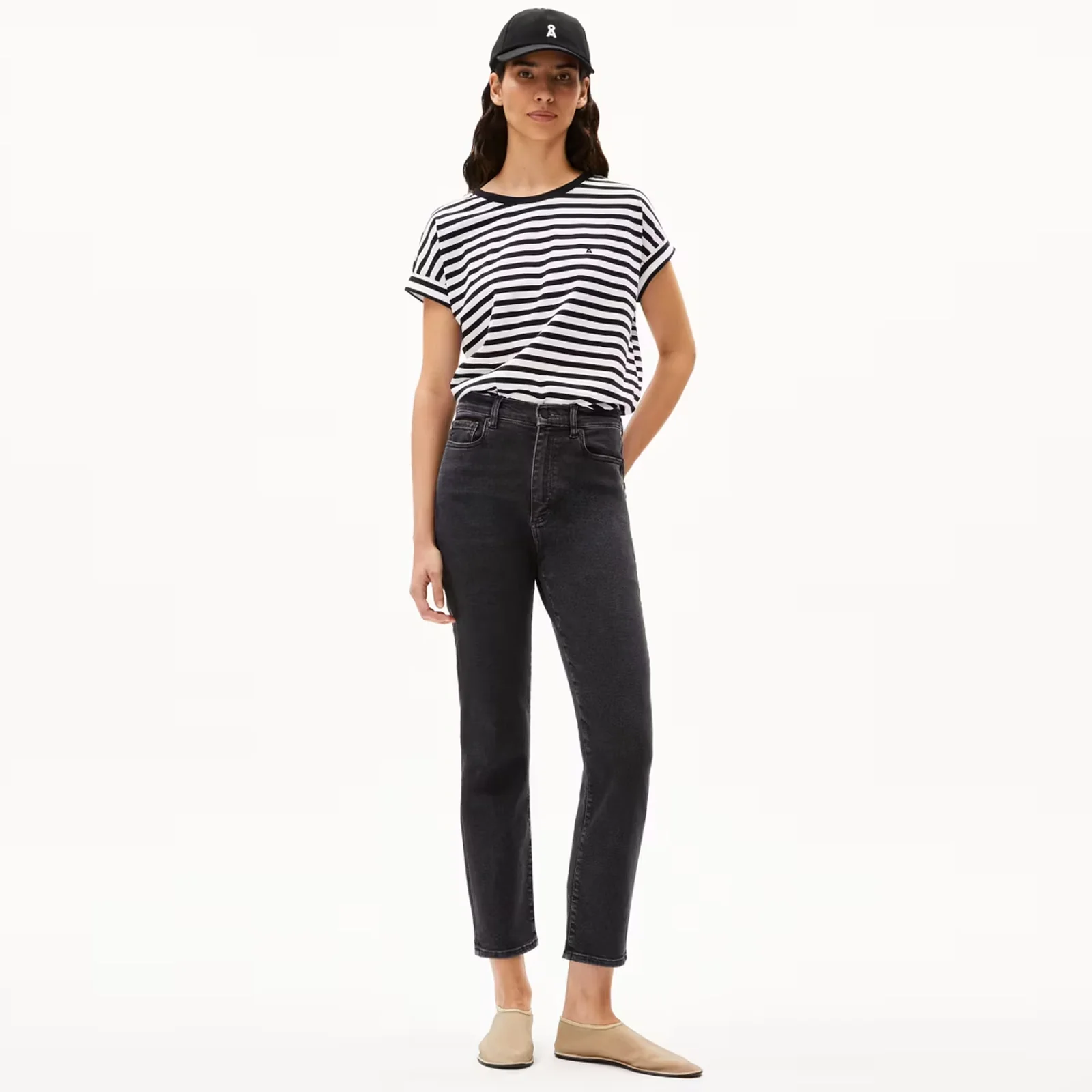 Idaara Stripes Tee white black - Image 3