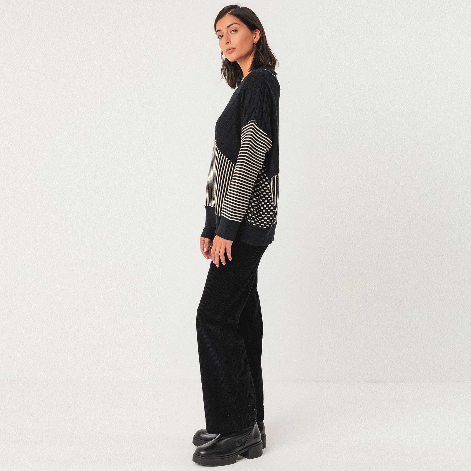 Ismene Sweater black - Image 3