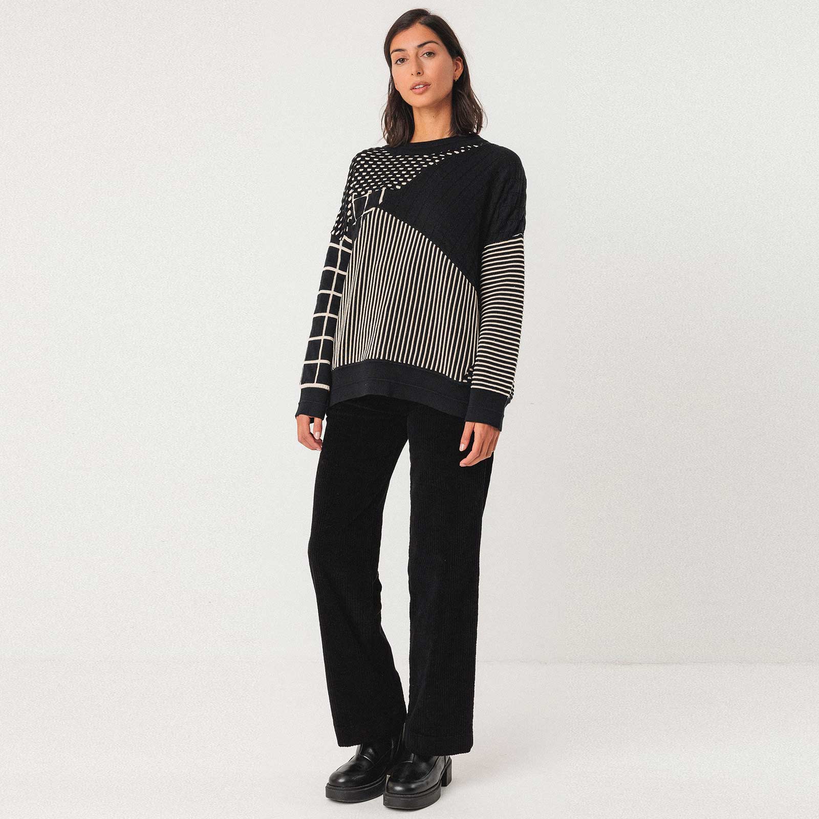 Ismene Sweater black - Image 4