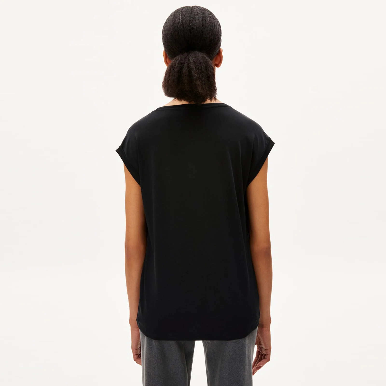 Jilaana Tee 105 black - Image 4