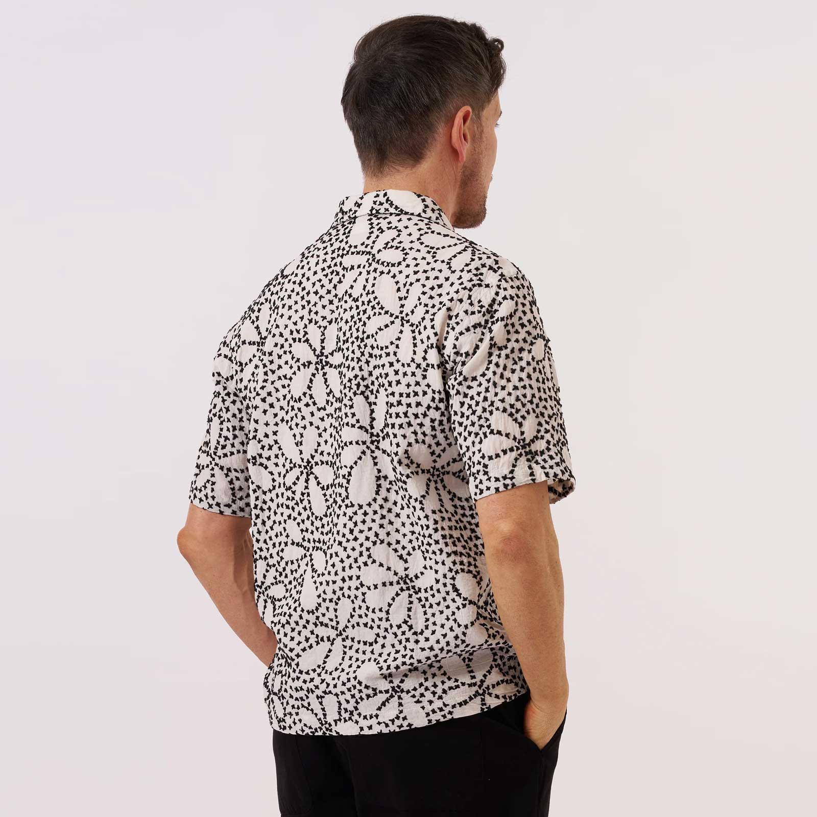 Kantha Flower Road Trip Shirt ecru/black - Image 2