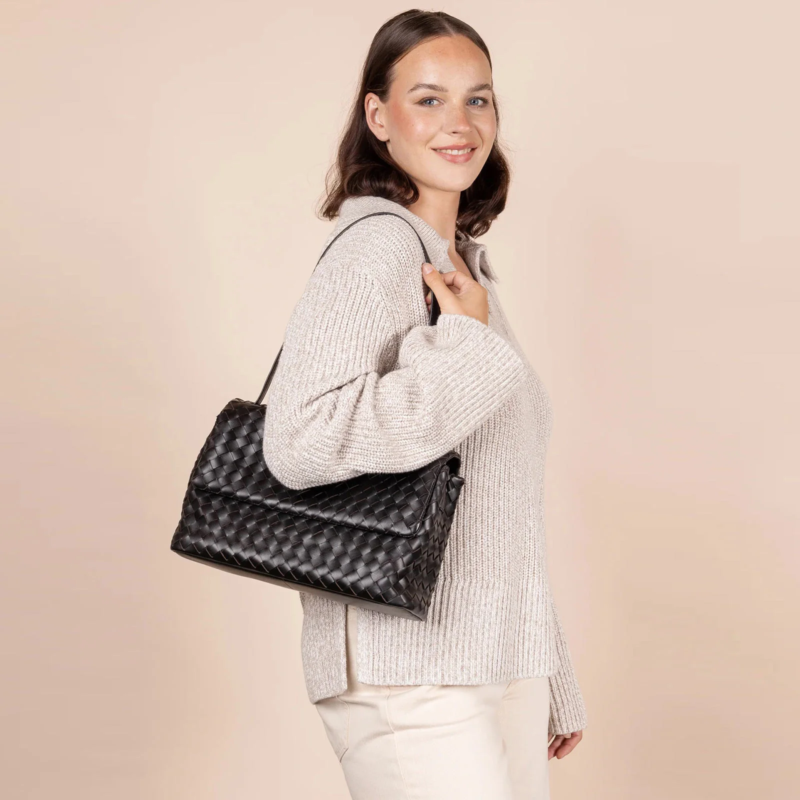 Kenzie Woven Classic Leather Bag black - Image 8