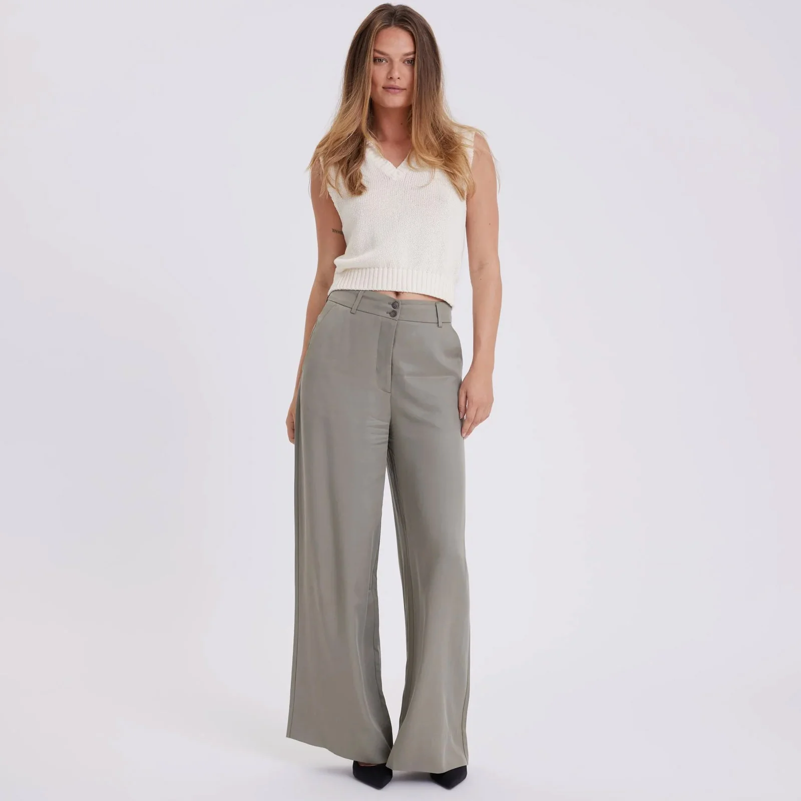 LauraFV Regular 849 dusty green - Image 3