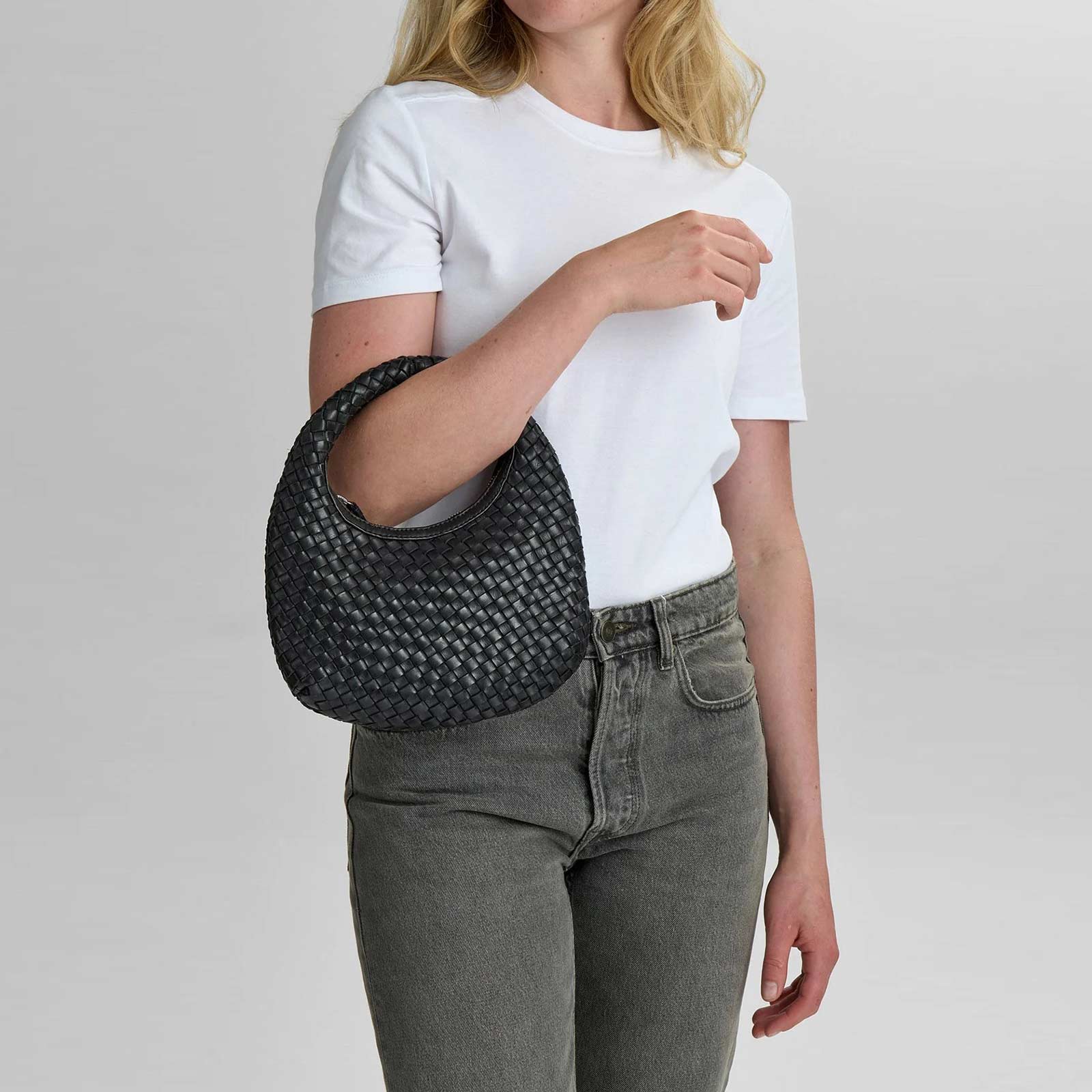 LuciaMBG Bag Weave black - Image 2