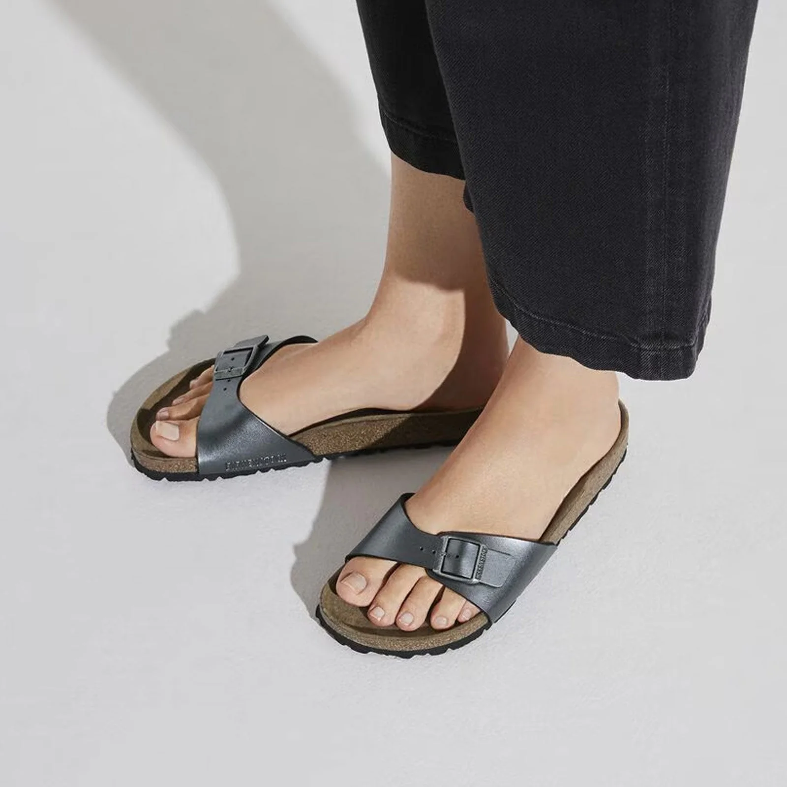 Madrid BF Regular Fit metallic black - Image 3