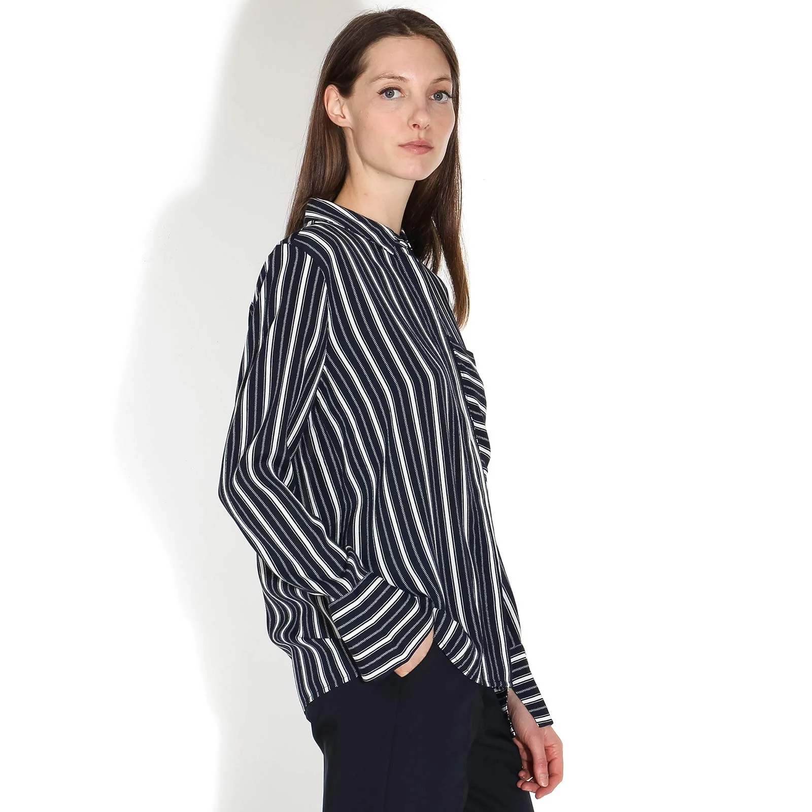 Assia Blouse navy blazer - Image 2