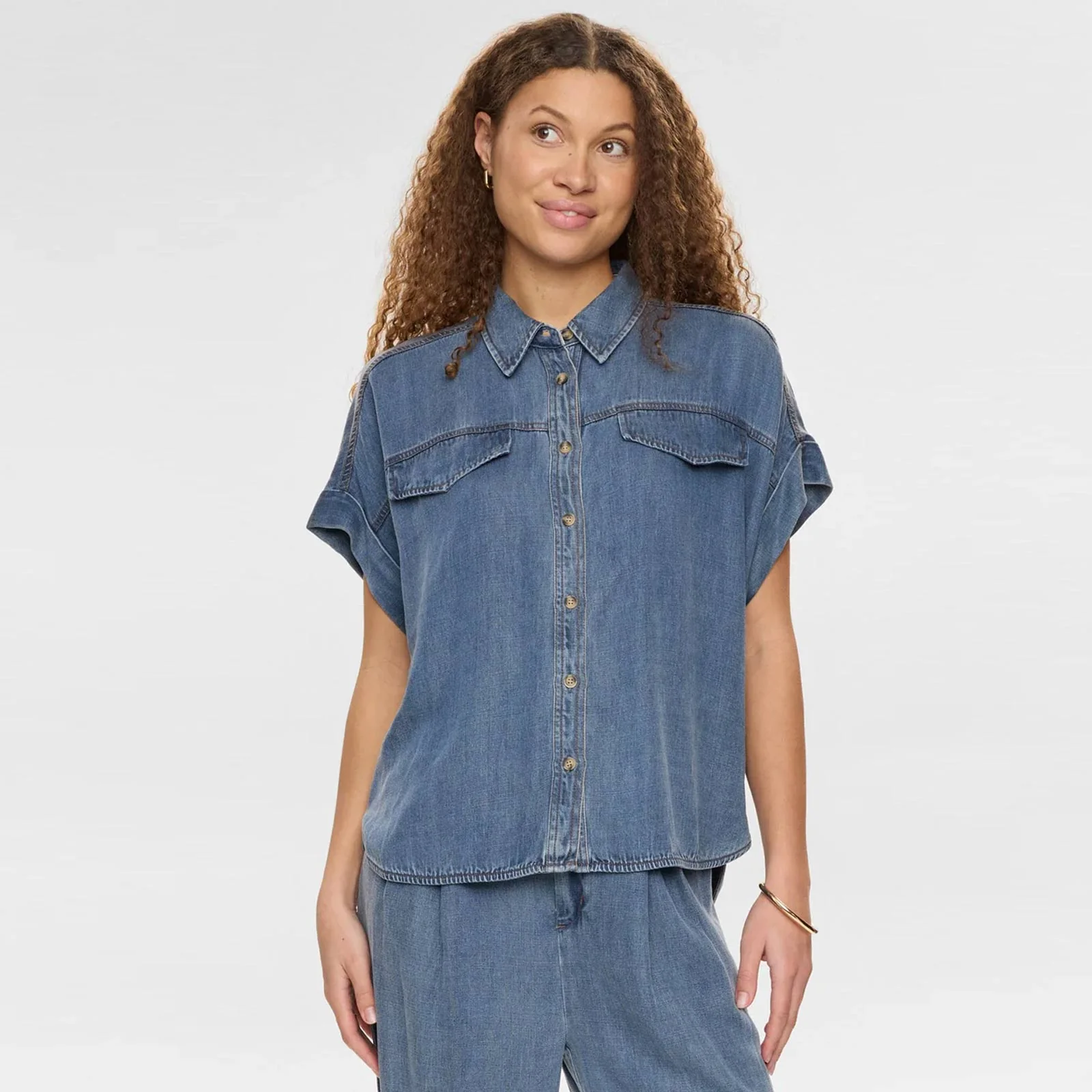 Nuelida Sleeveless Shirt snow washed denim