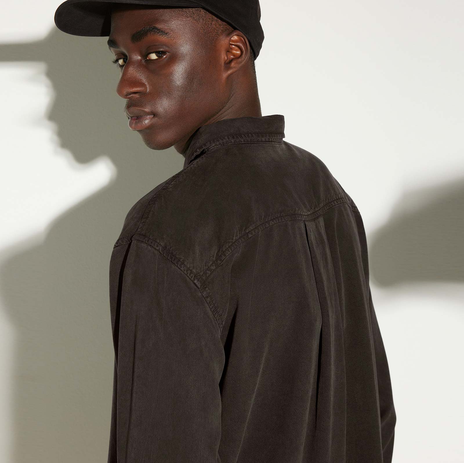 Ossian Tencel Shirt black - Image 3