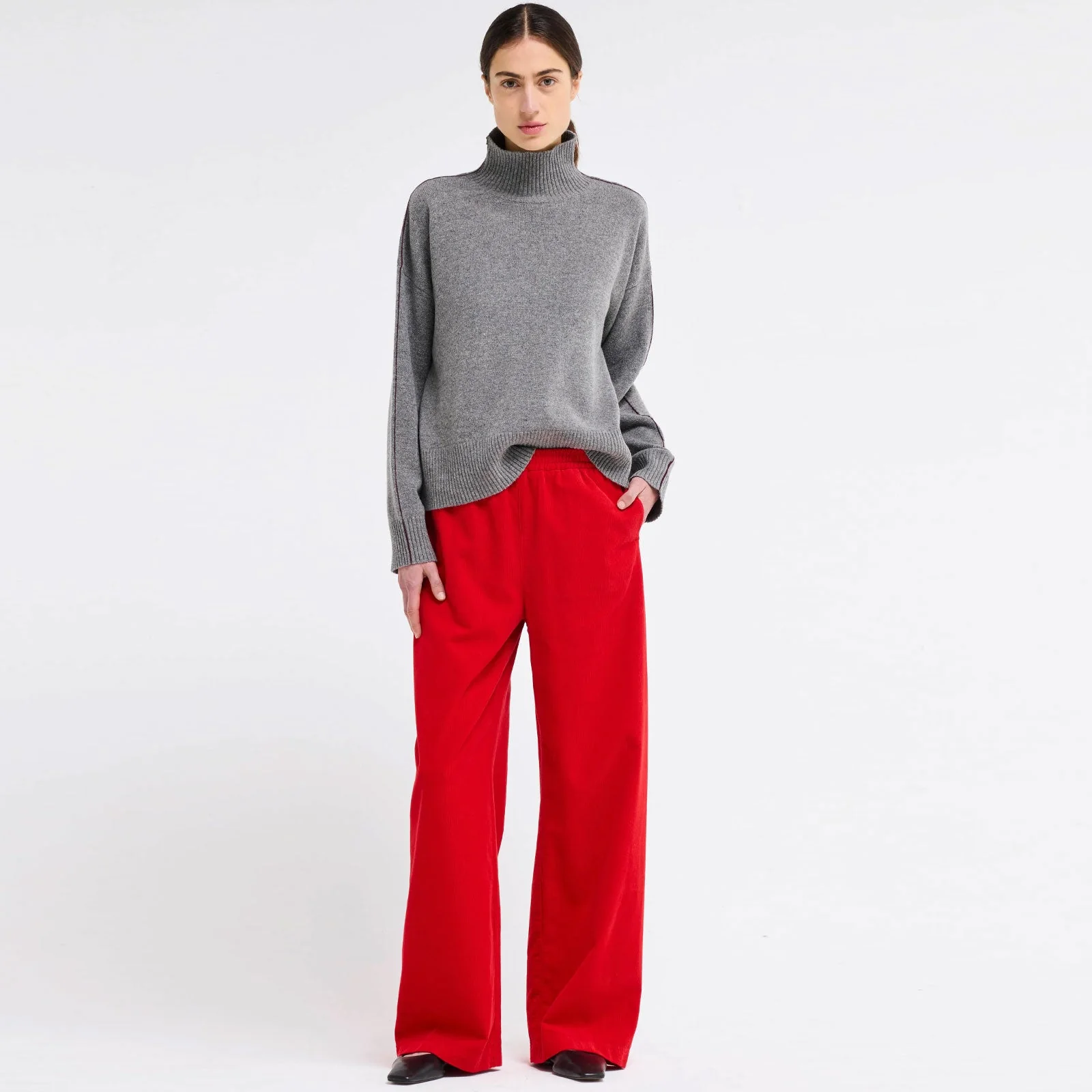 Takki Pant red