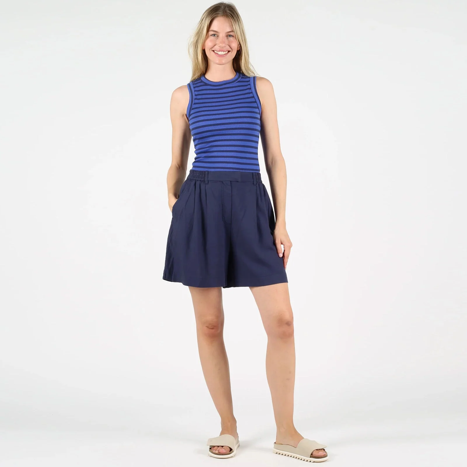 WeOdile Linen Shorts dark navy