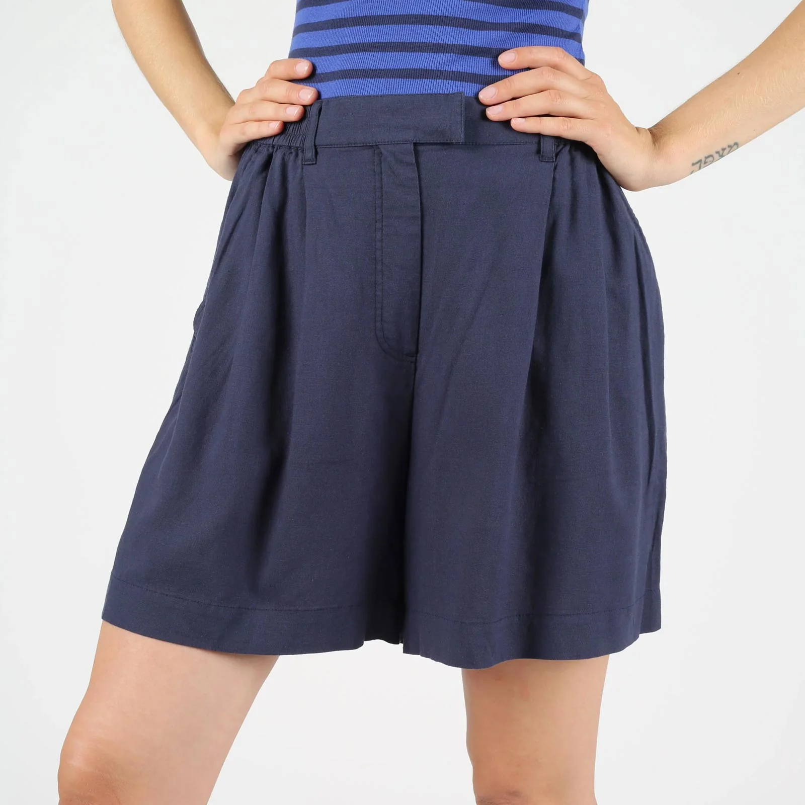 WeOdile Linen Shorts dark navy - Image 3
