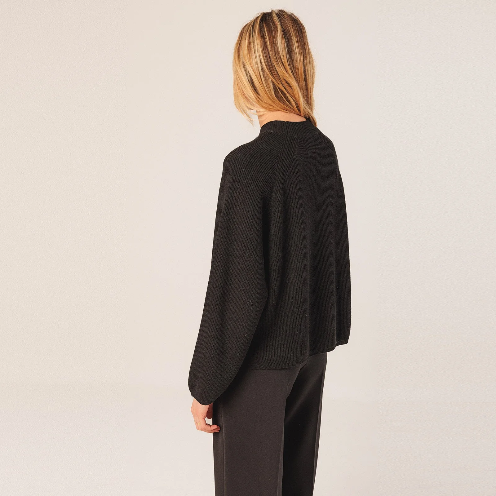 Wool Knit Jumper black - Image 3